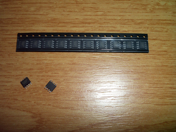 30 Stück BL24C04F 512x8bit EEPROM seriell I²C-Bus SO8 (RM 1,27mm) von SB